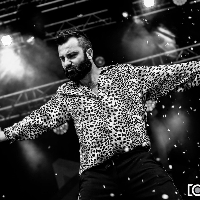 "Bloqués" : le confinement a inspiré le nouveau clip de François Bijou