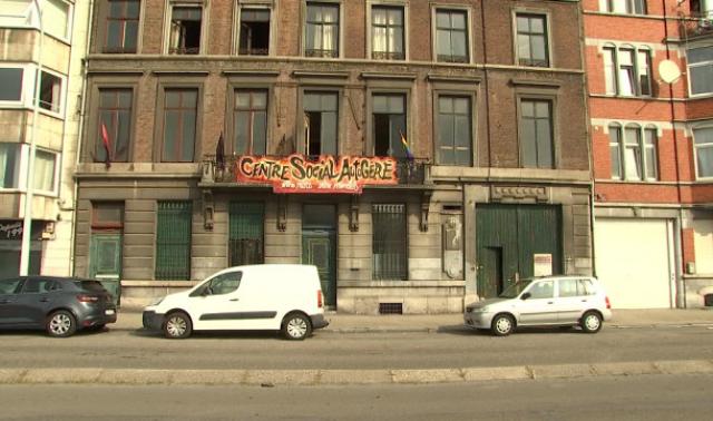 "Entre-murs entre-mondes", centre social autogéré menacé d'expulsion