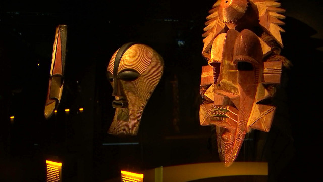 Exposition de masques à la Cité Miroir