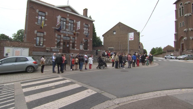 Coup de sonde à l'entrée de l'isoloir ce 26 mai