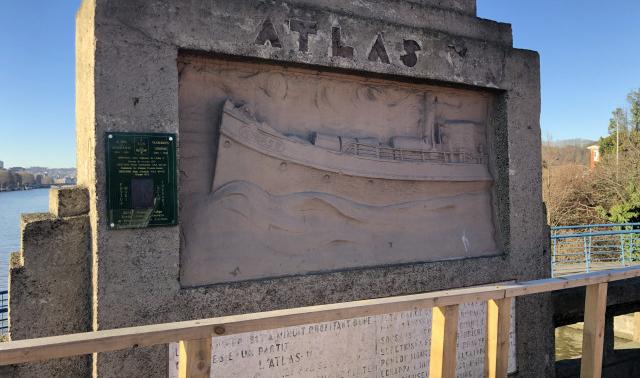 Un bateau historique victime du tram ?