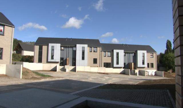 Des maisons à vendre, sans leur terrain
