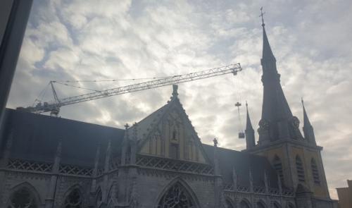 Cathédrale de Liège : la statue de Saint Paul coupée en deux !