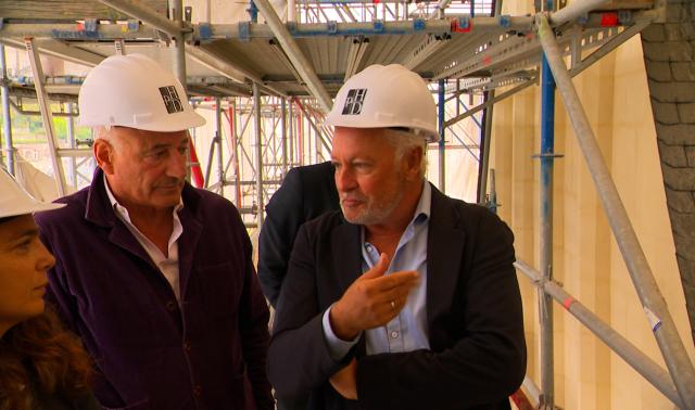 Philippe Villeneuve, l’architecte de Notre-Dame, séduit par le chantier de Sainte-Croix.