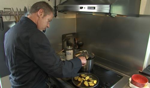 Chef à domicile: la reconversion de Renocooking dans l'emporter