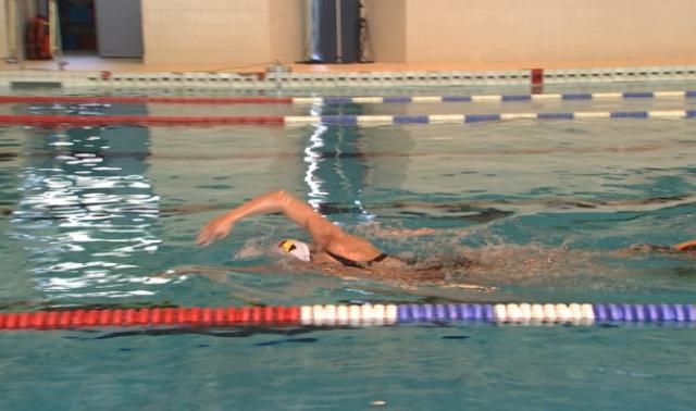 Confinement aquatique: Valentine Dumont garde la forme!