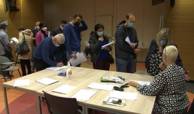 Des bénévoles viennent prêter main forte au CHR de la Citadelle