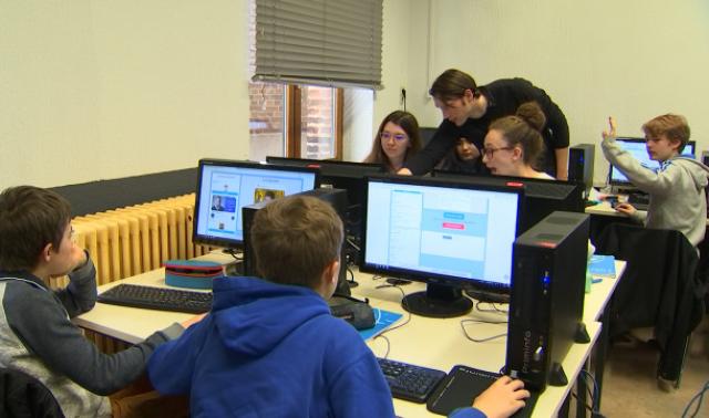 Fermeture des écoles: le numérique allié de Sainte-Véronique