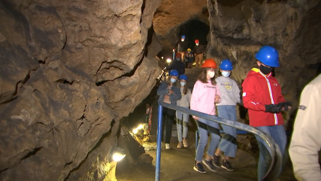 Surprise à Comblain-au-Pont : les Francophones sont les plus nombreux à la grotte