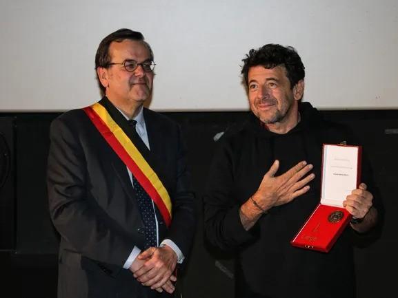 Patrick Bruel n'est pour l'instant plus citoyen d'honneur liégeois