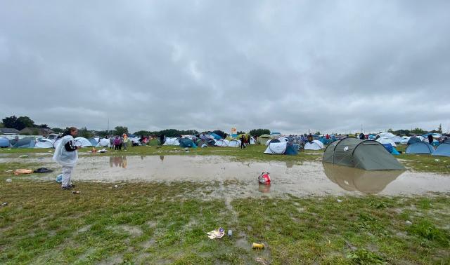 Camping des Ardentes : une cinquantaine de tentes inondées 