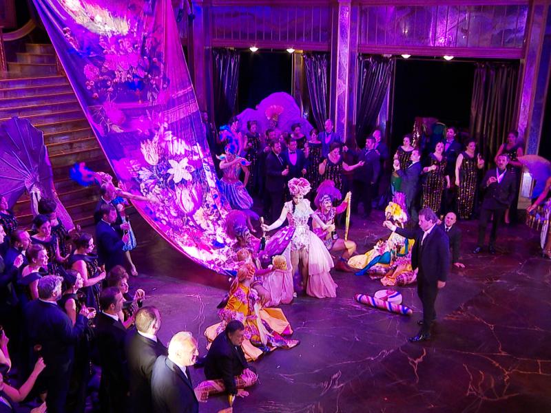 Ouverture royale à l'Opéra : la Reine Mathilde est venue assister à la Traviata