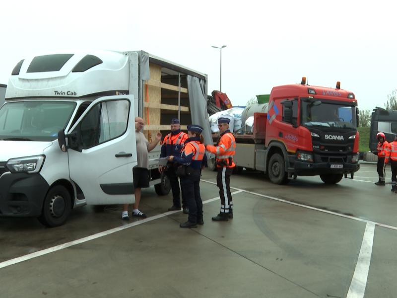 Contrôles routiers poids lourds et camionnettes