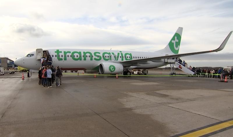 Voyages Léonard troque le car pour l'avion !