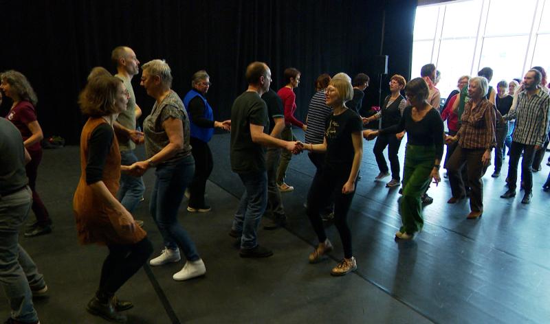 Du folklore au dancefloor : les danses wallonnes en mouvement