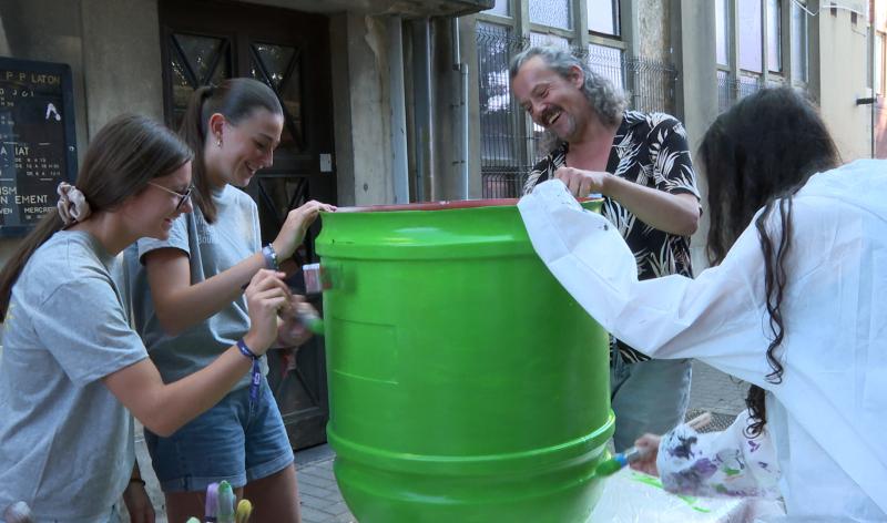 Des poubelles urbaines customisées par les jeunes d'Été Solidaire