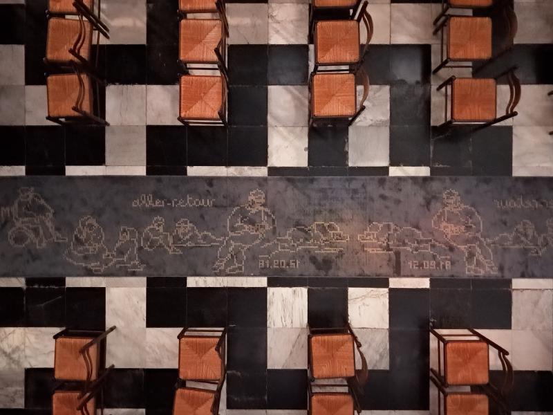 Un tapis de 33 mètres a été déroulé à la Cathédrale de Liège