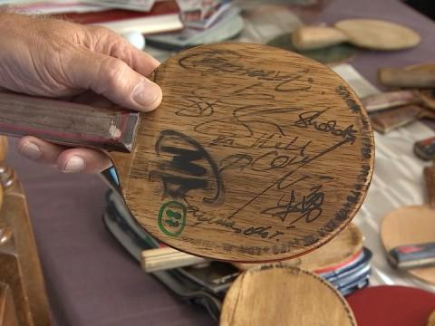 Un Liégeois répare les raquettes des stars mondiales