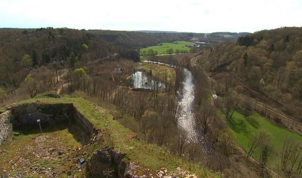 Découvertes multiples au château de Logne 