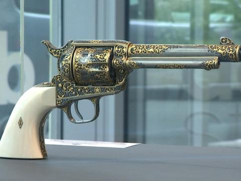 Armes gravées et Design Station 