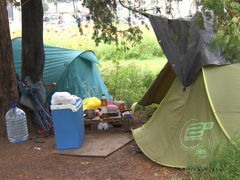 De plus en plus de tentes à Saint-Léonard !