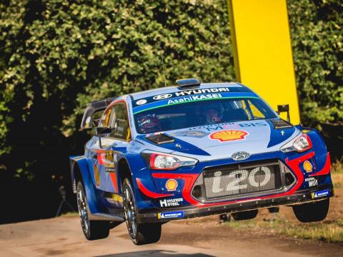 Zapping sport: Neuville en réussite, Goffin au repos
