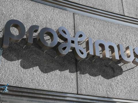 Des dizaines de travailleurs bloquent l'accès au bâtiment de Proximus à Liège