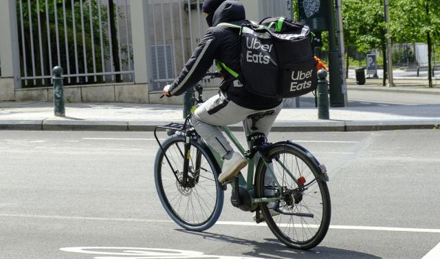Carrefour et Uber Eats étendent leur partenariat à la Belgique