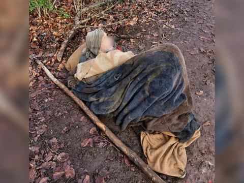 Un sdf de 70 ans vit dans des conditions extrêmes mais refuse qu'on l'aide 