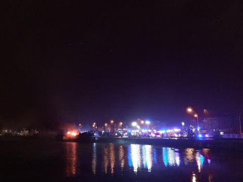 Reprise de feu ce lundi pour la péniche située à Coronmeuse