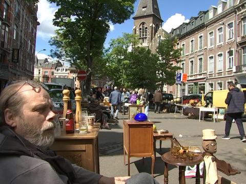 Retour de la brocante de Saint-Pholien