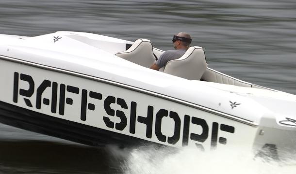 Un surprenant créateur de bateaux offshore à Liège