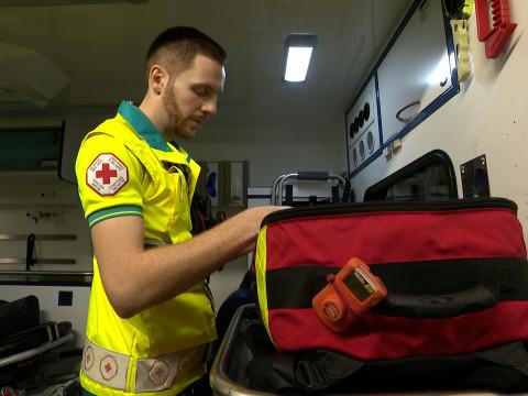 Urgent : Croix-Rouge ch. ambulancier h/f, formation assurée