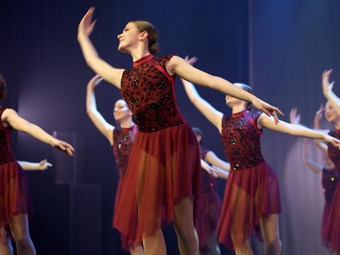 400 danseuses à la Dance Waves Competition à Seraing