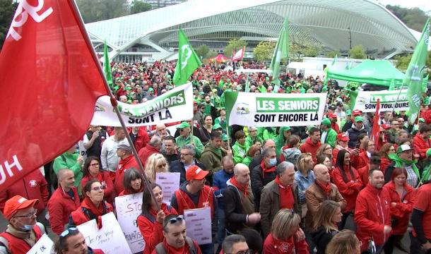 Action commune pour réclamer de meilleurs salaires