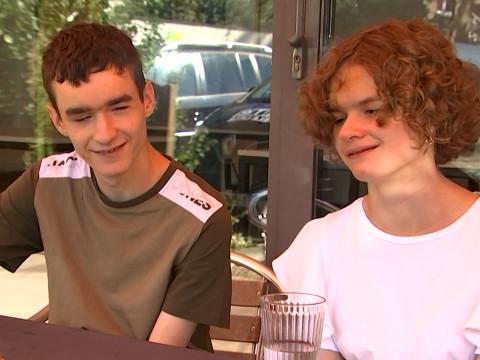 Aveugles de naissance, Lucie et Simon vont entamer leurs études supérieures