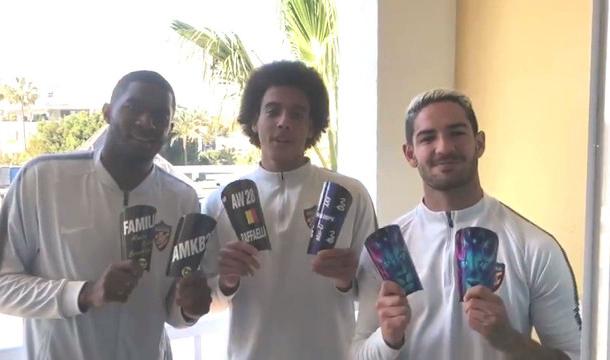 Les tibias d'Axel Witsel protégés grâce à un Liégeois