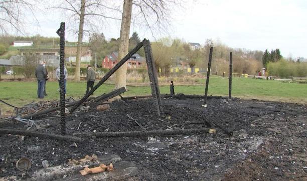 Bassenge: la cabane des pêcheurs du Bas-Geer partie en fumée