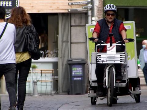 Bpost lance ses tournées vélos cargo et remorque à Huy