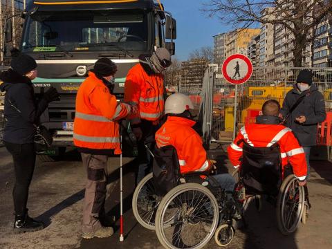 Chantier du tram : collaboration avec les personnes à mobilité réduite