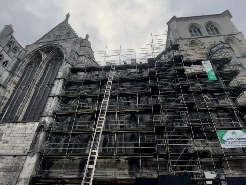 Huy : Les échafaudages de la Collégiale retirés