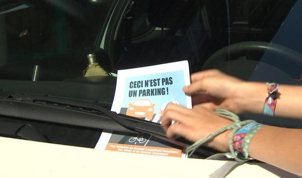 Huy : seniors et enfants ensemble contre le stationnement sur les trottoirs