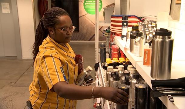 Ikea intègre des réfugiés à ses équipes