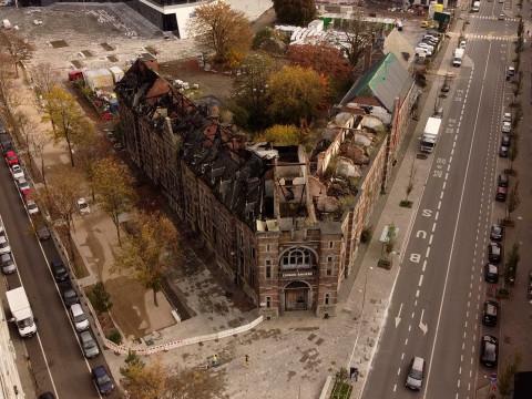 Incendie à Bavière : la toiture calcinée met la stabilité du bâtiment en danger