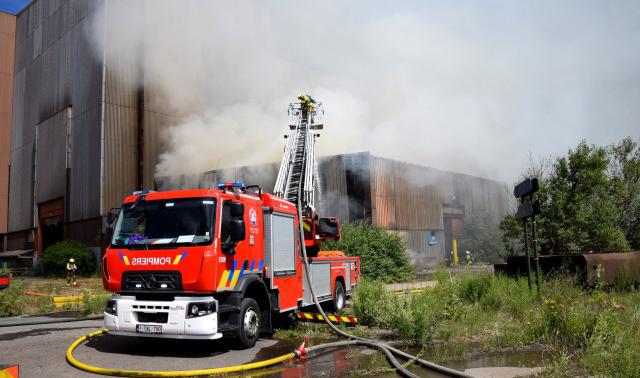 Incendie ce matin d'un entrepôt sur le site de l'ancienne usine ArcelorMittal à Chertal