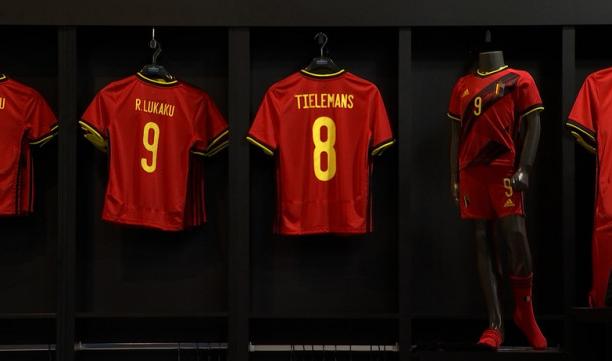 Belgique - Italie : on s'arrache les maillots de la Squadra et des Diables Rouges 