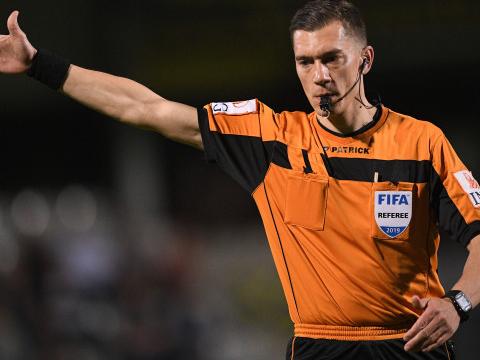 L'arbitre liégeois Jonathan Lardot suspendu deux semaines ! 