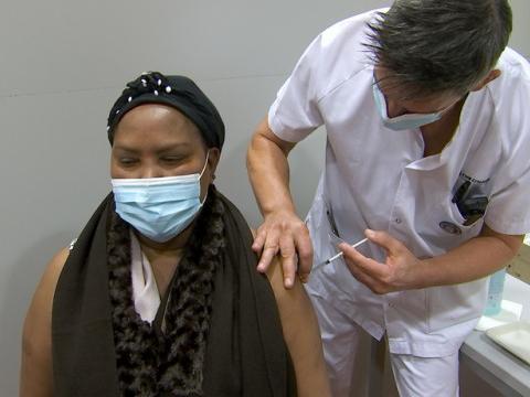 La vaccination est ouverte aux professionnels de la santé