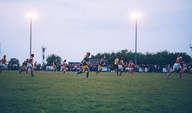 Le football féminin amateur déboule à Liège !