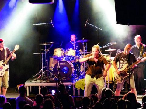 Le groupe NightLightCall en finale du concours Emergenza